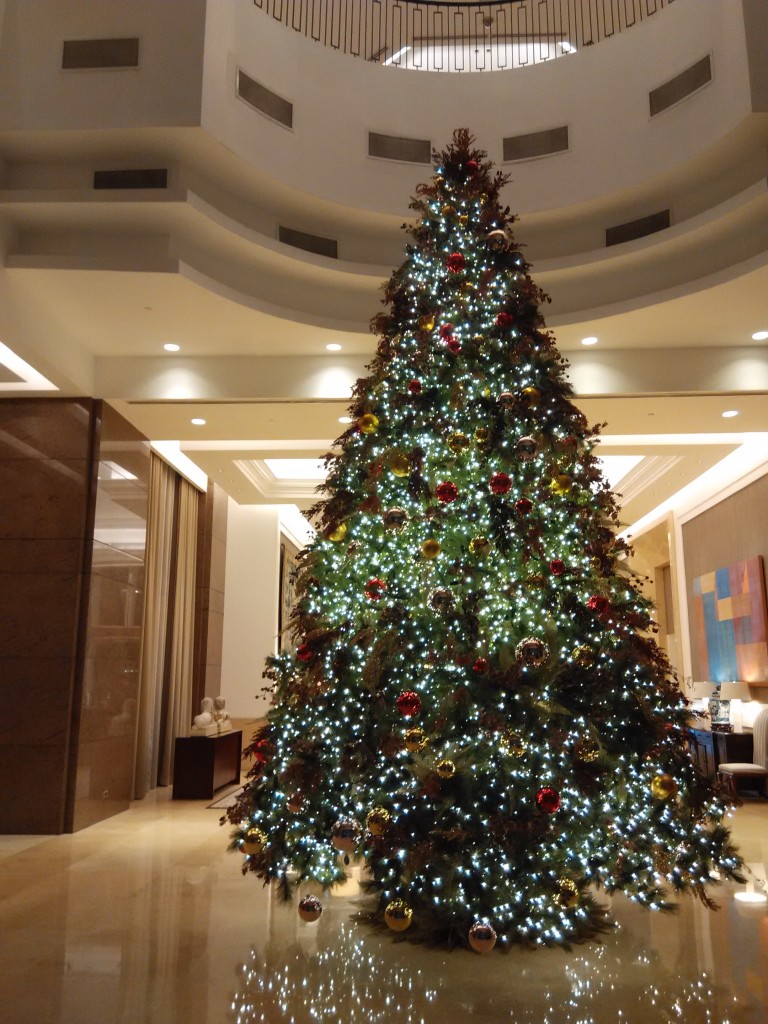 Discovery Primea adds to the splendor of Christmas with a gigantic tree that fills up a large part of the lobby